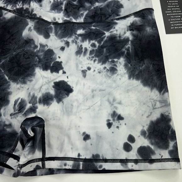 Balance Athletica Women’s The Cloud Short Logo Avalanche Tie Dye Size XXXL New - Picture 5 of 12